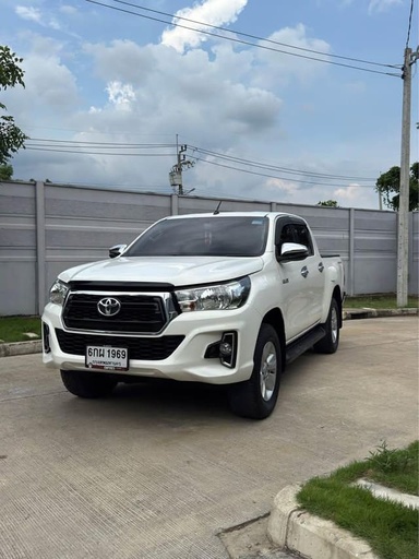 2017 TOYOTA Hilux