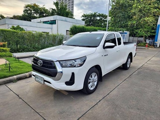 2020 TOYOTA Hilux