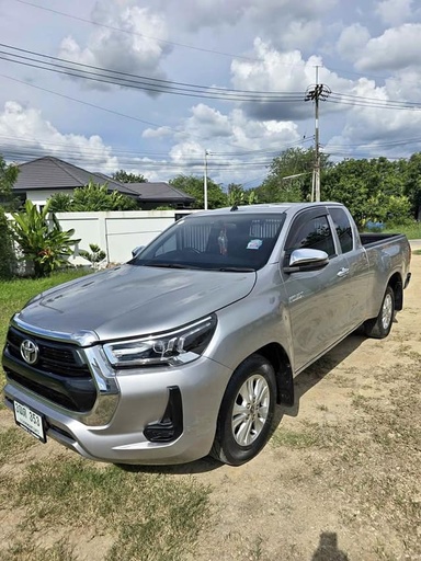 2021 TOYOTA Hilux