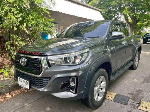 2019 TOYOTA Hilux