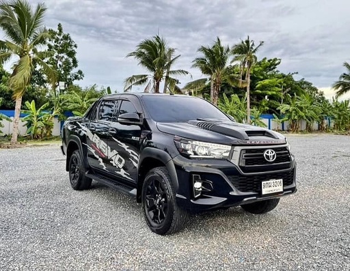 2020 TOYOTA Hilux