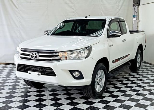 2016 TOYOTA Hilux