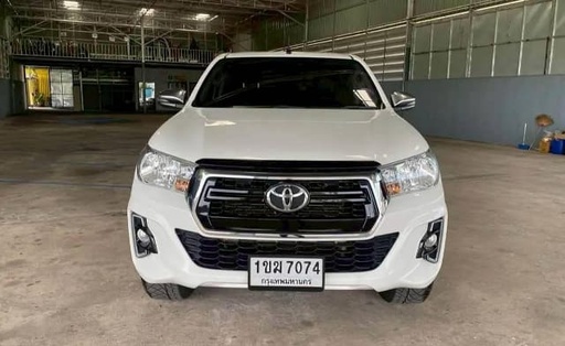 2019 TOYOTA Hilux