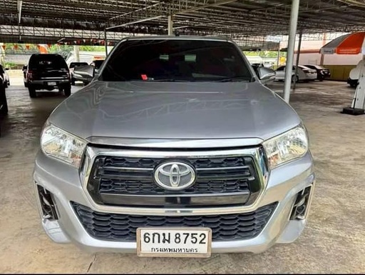 2017 TOYOTA Hilux
