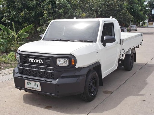 2024 TOYOTA Hilux