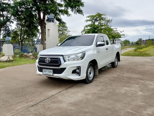 2019 TOYOTA Hilux