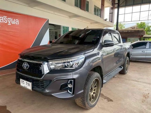 2019 TOYOTA Hilux