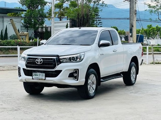 2019 TOYOTA Hilux
