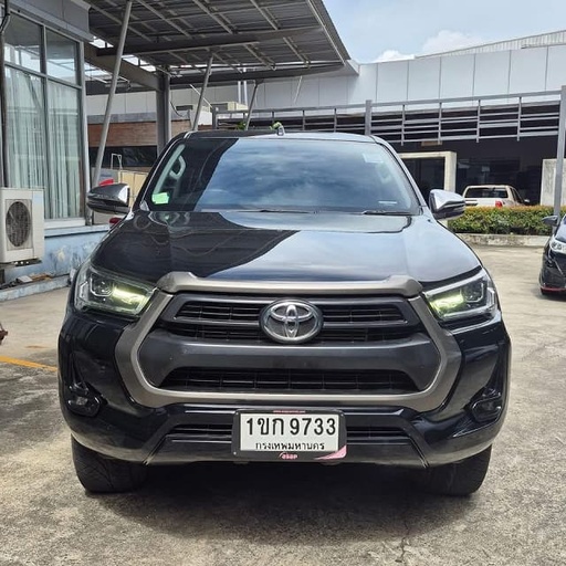 2020 TOYOTA Hilux