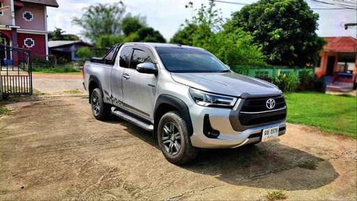 2020 TOYOTA Hilux