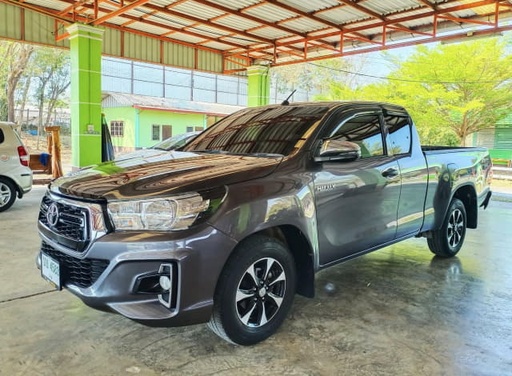2019 TOYOTA Hilux