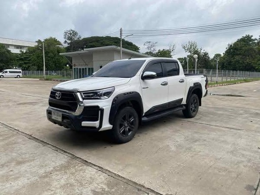 2020 TOYOTA Hilux