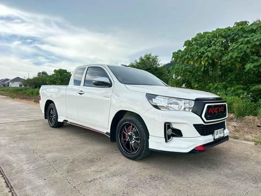 2020 TOYOTA Hilux