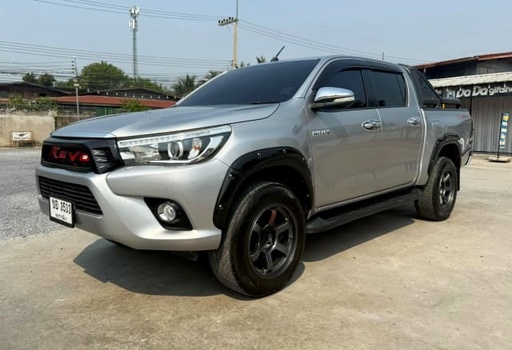 2017 TOYOTA Hilux