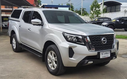 2021 NISSAN Navara
