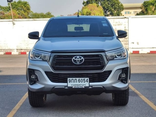 2019 TOYOTA Hilux