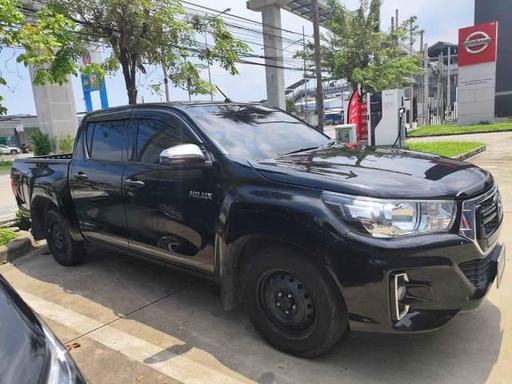 2019 TOYOTA Hilux, 