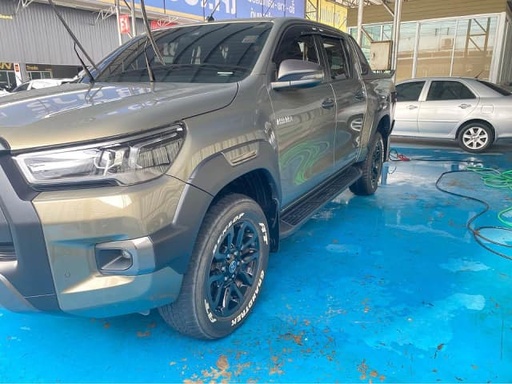 2021 TOYOTA Hilux
