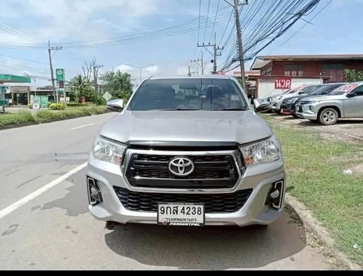 2020 TOYOTA Hilux