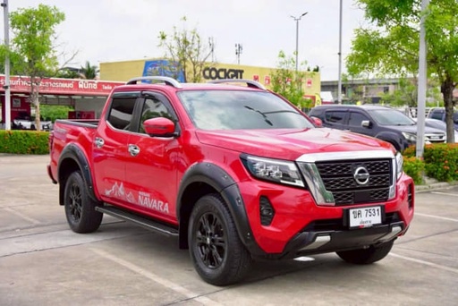 2022 NISSAN Navara