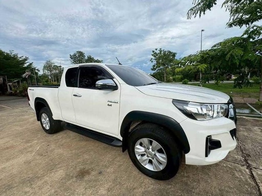 2019 TOYOTA Hilux