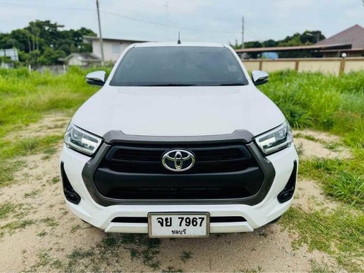 2021 TOYOTA Hilux, 