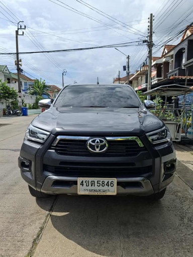 2023 TOYOTA Hilux