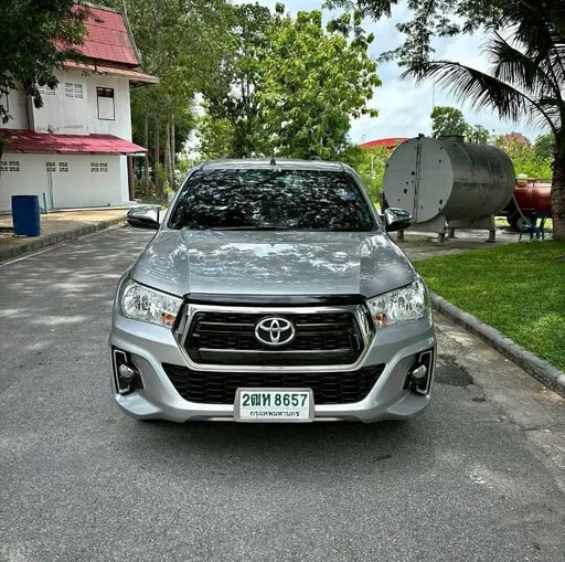 2020 TOYOTA Hilux