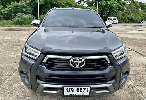 2023 TOYOTA Hilux
