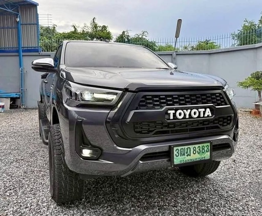 2023 TOYOTA Hilux