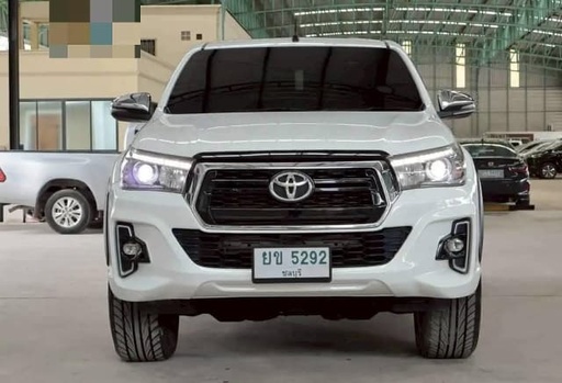2019 TOYOTA Hilux