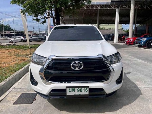 2024 TOYOTA Hilux