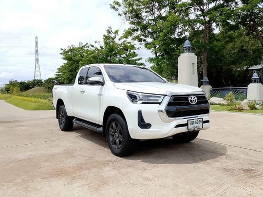 2021 TOYOTA Hilux