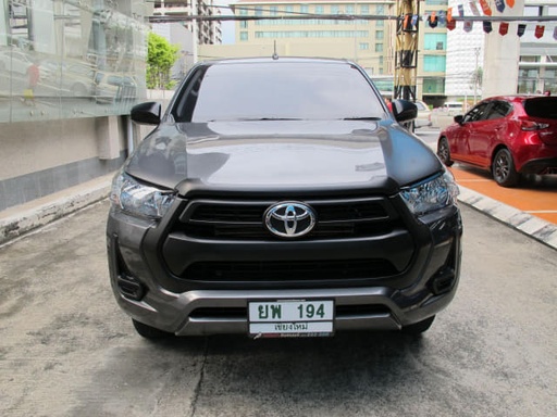 2024 TOYOTA Hilux