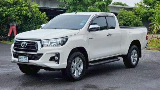 2019 TOYOTA Hilux