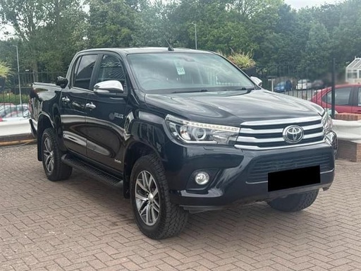 2017 TOYOTA Hilux, 