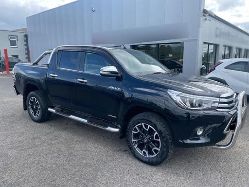 2017 TOYOTA Hilux