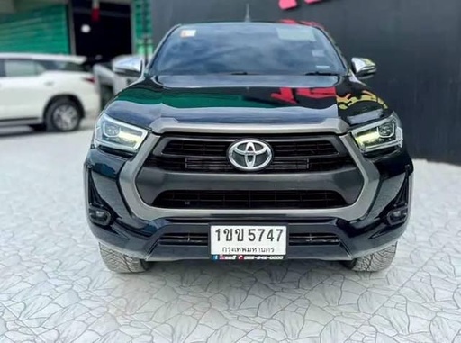 2020 TOYOTA Hilux