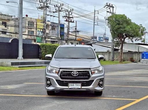 2019 TOYOTA Hilux