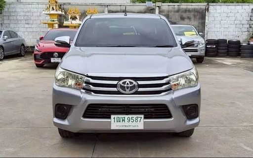2017 TOYOTA Hilux