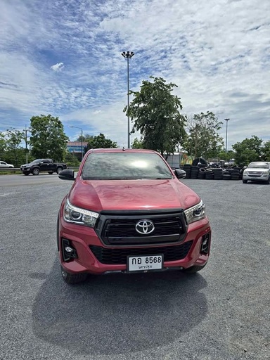 2019 TOYOTA Hilux