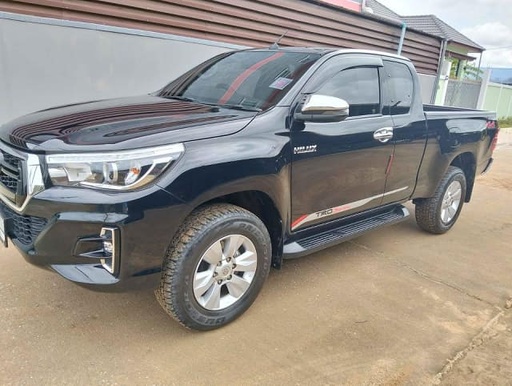 2019 TOYOTA Hilux