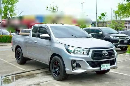 2019 TOYOTA Hilux