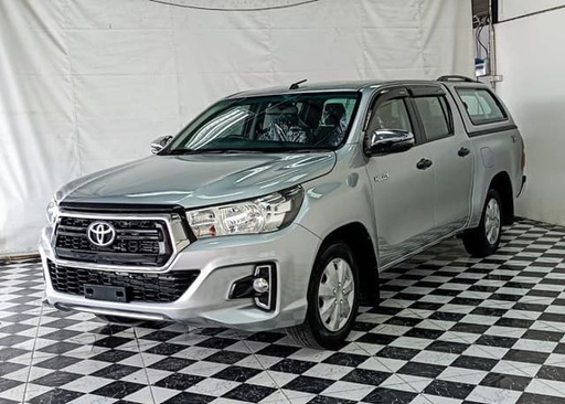 2019 TOYOTA Hilux