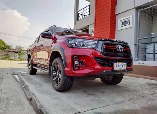 2019 TOYOTA Hilux