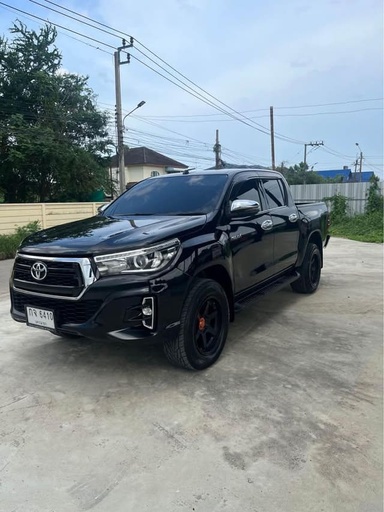 2019 TOYOTA Hilux