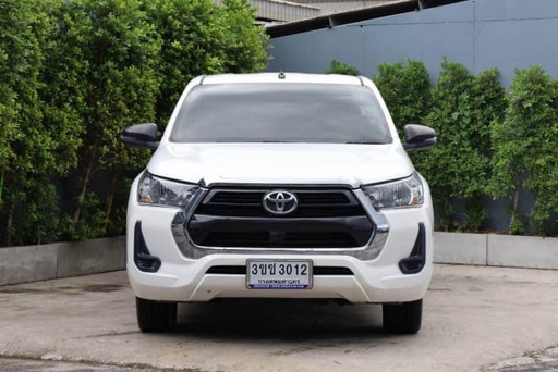 2022 TOYOTA Hilux