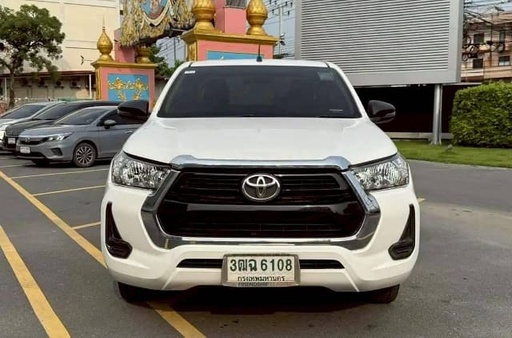 2021 TOYOTA Hilux