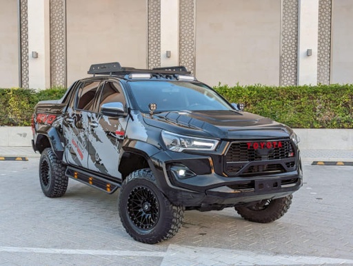 2020 TOYOTA Hilux
