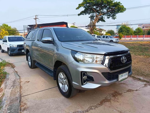 2018 TOYOTA Hilux